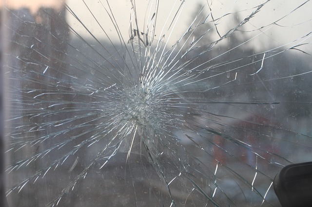 broken-glass-269716_640.jpg