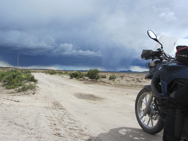 motorcycle-tours-174950_640.jpg