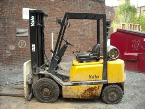 800px-Forklift_vihicle