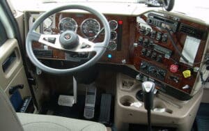 800px Truck cab 800x500