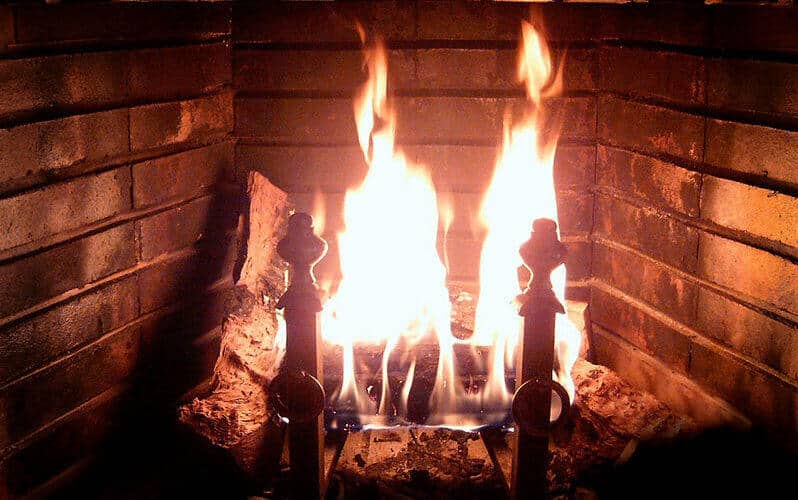 798px Fireplace Burning 798x500