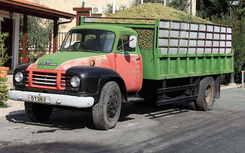 800px Grape truck in cyprus 800x500