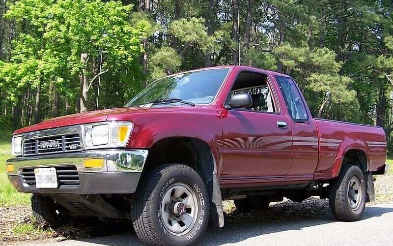 800px 1992 Toyota V6